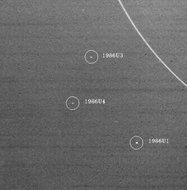 luas de Urano capturadas pela Voyager 2. 