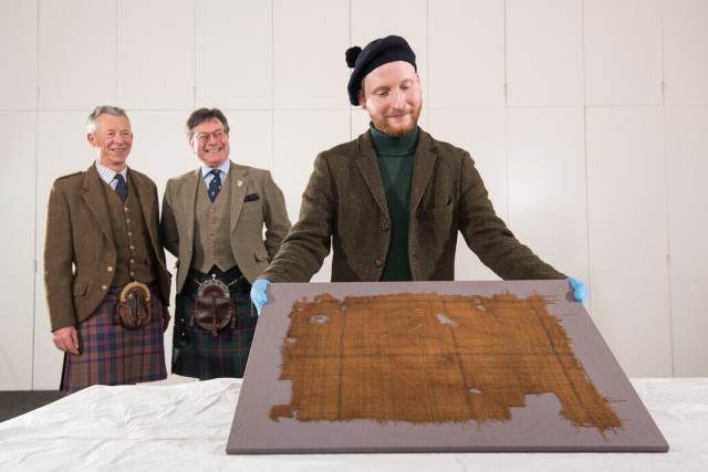 Tartan escocês mais antigo do mundo foi preservado em um pântano por mais de 400 anos - 