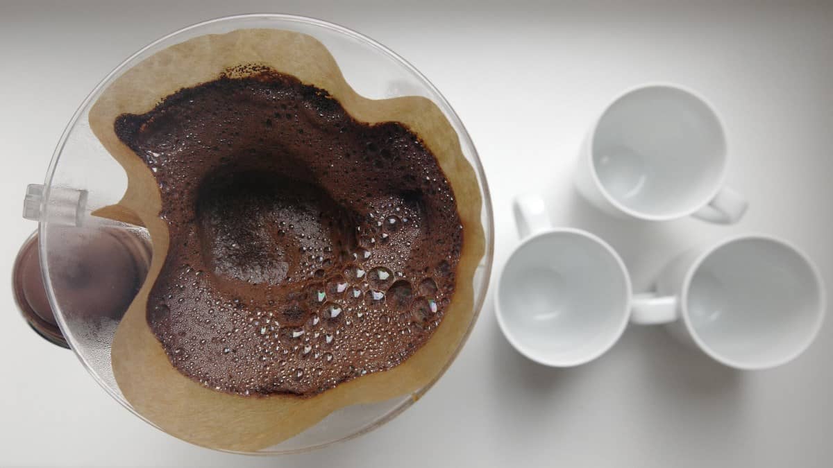 Pó de café usado torna o concreto 30% mais resistente - Borra de café.