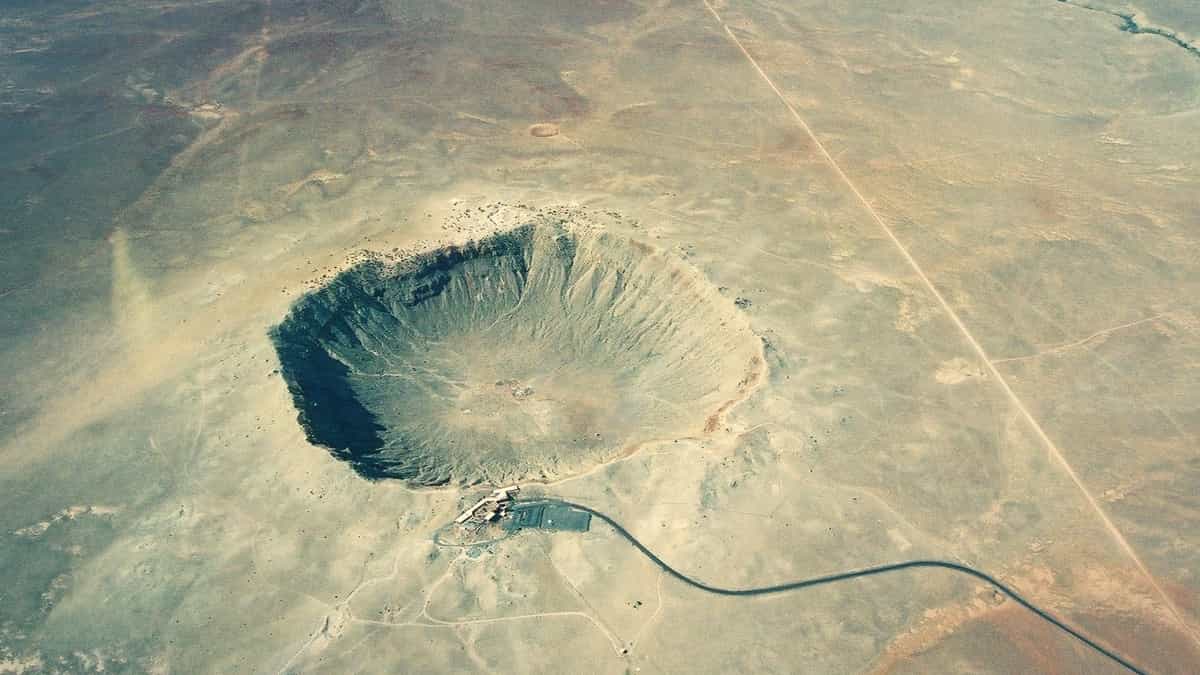 Cratera Barringer foi formada por uma “bola giratória”, sugere simulação de asteroides - 