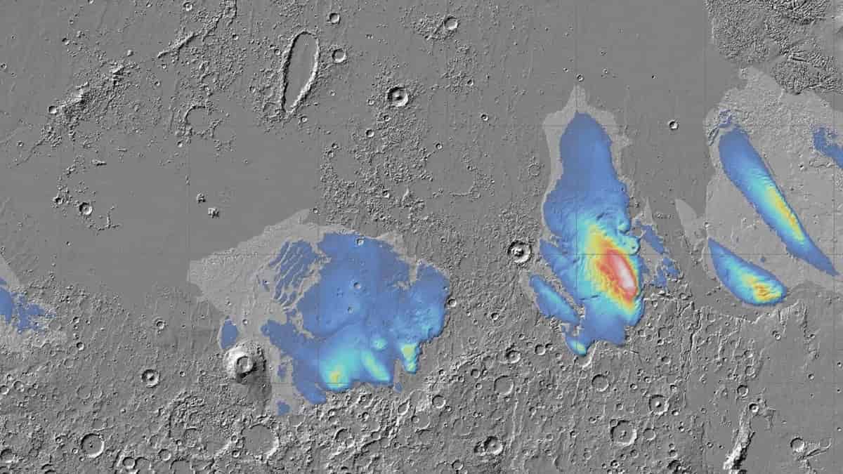 Sonda europeia detecta enorme reserva de água em Marte - 